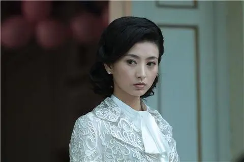 微微一笑很倾城演员表，微微一笑很倾城电视剧演员表（《甄嬛传》已过10年）