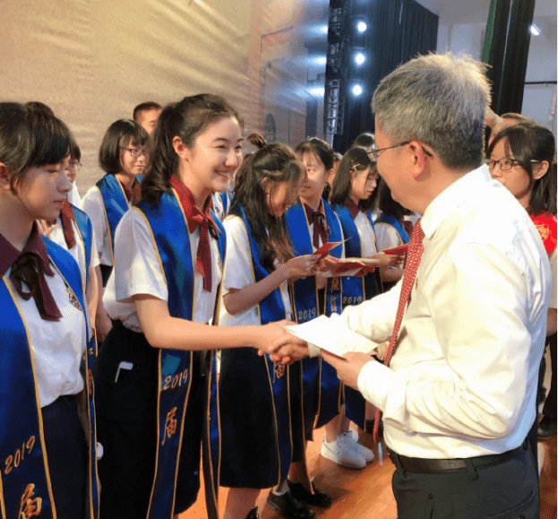 步步高点读机资料下载，步步高点读机资料下载中心（18岁点读机女孩高考成绩曝光）