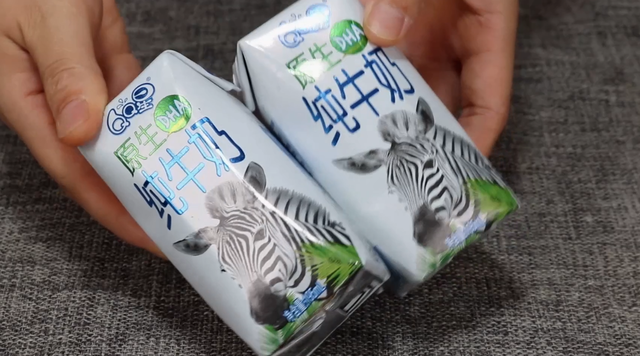 牛奶布丁的做法，牛奶布丁的做法最简单（2盒牛奶倒入锅中）