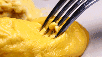 冻榴莲直接吃还是解冻了再吃，榴莲冷冻后解冻可以吃吗（但真不建议你们多吃）