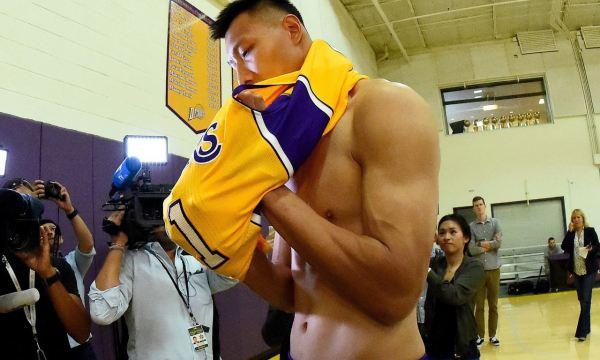 姚明的体重多少斤，姚明的体重多少斤多少斤寿命多少（球迷给姚明建议：减肥啊）