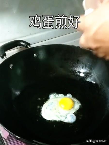 丝瓜鸡蛋汤怎么做才好吃，怎样做美味的丝瓜鸡蛋汤（5分钟搞定清爽营养早餐丝瓜鸡蛋汤）