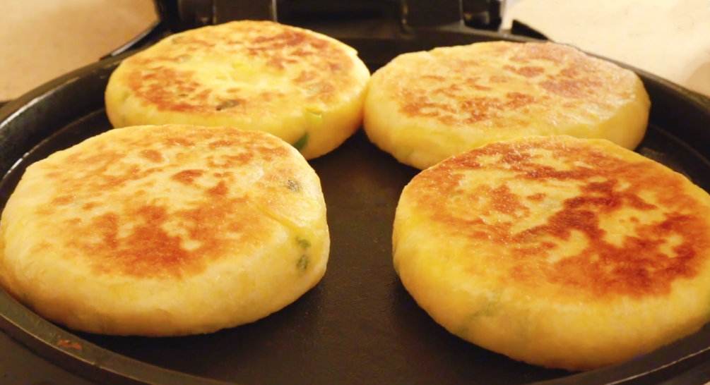 圖片[7]-【蔥花餅】做法步驟圖 咸香味美 放涼了也不硬-起舞食譜網(wǎng)