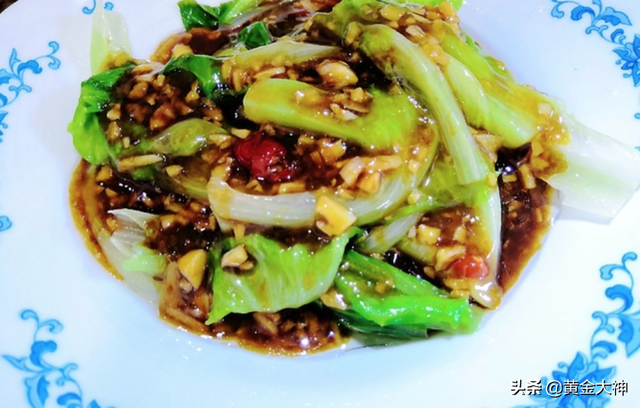 蒜蓉生菜怎么做，蒜蓉炒生菜怎么做好吃（蒜蓉生菜5分钟做好）