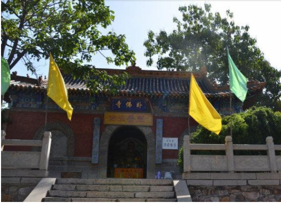 僧、尼、道共居一山修行  承德丰宁白云古洞景区，僧、尼、道共居一山修行（有一桥飞架两山之间的千年古刹）