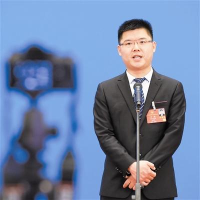 电子科技大学校友（23岁全票当选村支书）