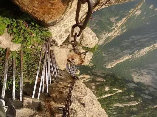 奇险天下第一山，奇险天下山是什么山（华山为何被称为“奇险天下第一山”）