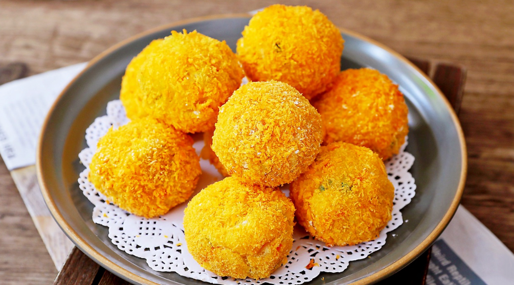 【土豆芝士球】做法步骤图 营养丰富 孩子多吃个子长得高-起舞食谱网