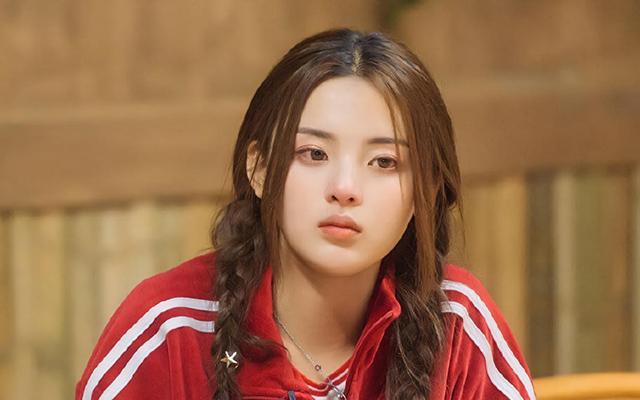 杨超越怎么火的，杨超越怎么火的,感觉没什么才华（生于平凡却凭一己之力涅槃重生）