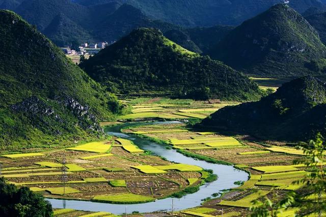 文山有哪些旅游景点，文山附近的旅游景点有哪些（这些景点去过就不想走）