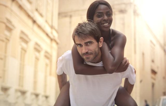 动物马交配，马和人交配（为什么肤色不同的人种）