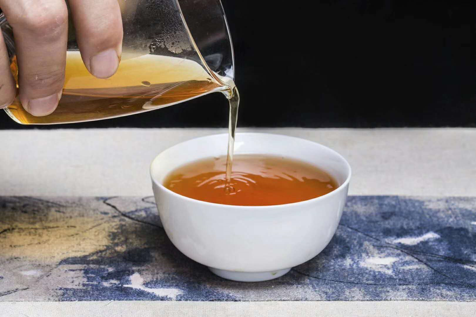 喝茶礼仪,茶礼仪6大茶规矩-风俗-荣耀易学