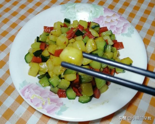 炒三丁怎么做好吃，炒三丁的做法（鲜香开胃又下饭）