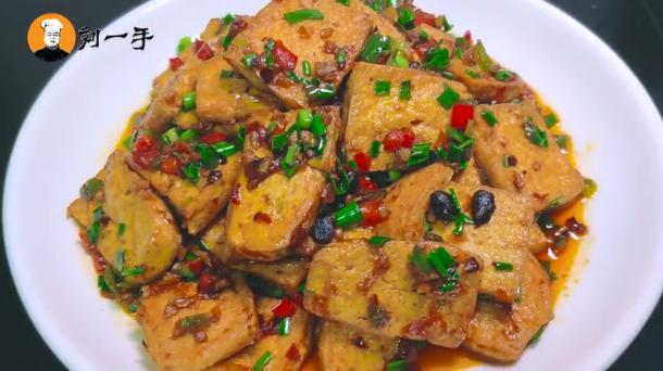 家常香煎豆腐，豆腐学会这样煎