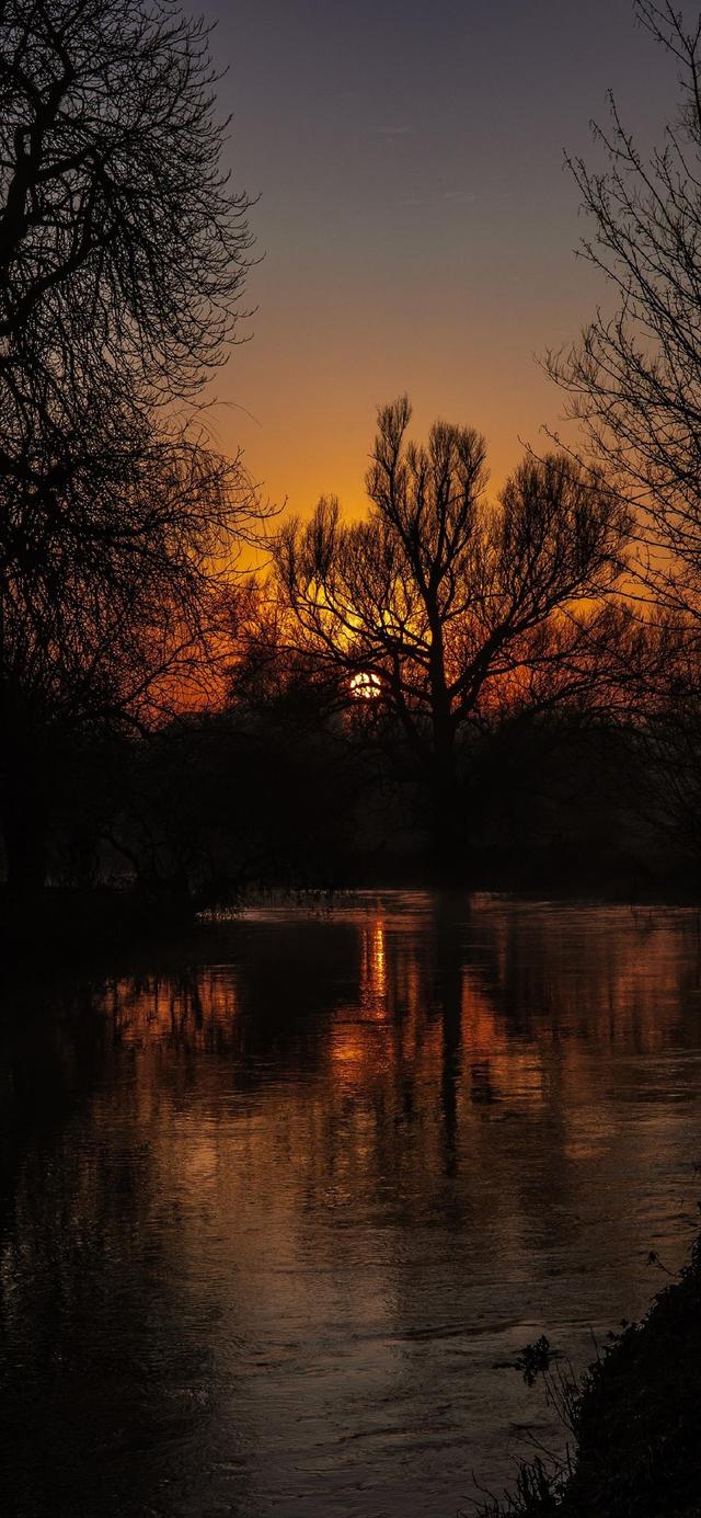 唯美夕阳照射意境图，微信头像，唯美夕阳照射意境图（唯美意境晚霞落日壁纸）