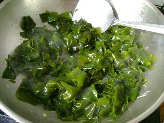 裙带菜是什么菜，裙带菜多少钱一斤（它是“海中蔬菜”含钙是牛奶10倍）