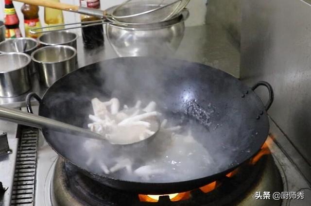 姜辣凤爪是怎么做的，这道姜辣鸡爪的做法要收藏