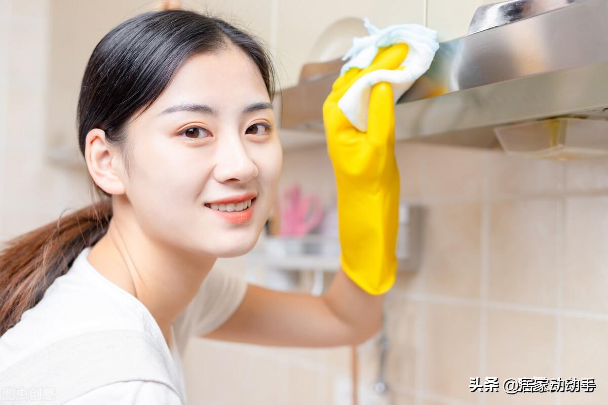 美的抽油烟机蒸汽洗怎么操作（油烟机自动蒸汽清洗功能使用方法）