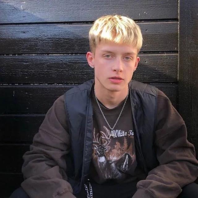 龙应该藏在云里你应该藏在心里，龙应该藏在云里你应该藏在心里表达了什么，微信头像（系列：龙应该藏在云里）