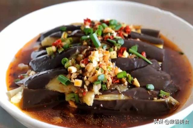 蒜泥拌茄子是哪里的菜，蒜泥茄子的家常做法简单（蒜泥拌茄子）