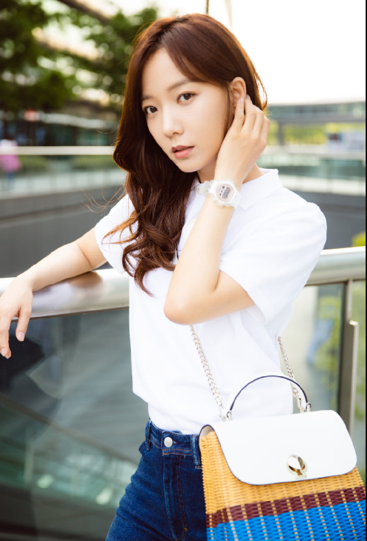 王珞丹长发好看还是短发好看(显温柔只需改变发型,这才十八岁) - 美文