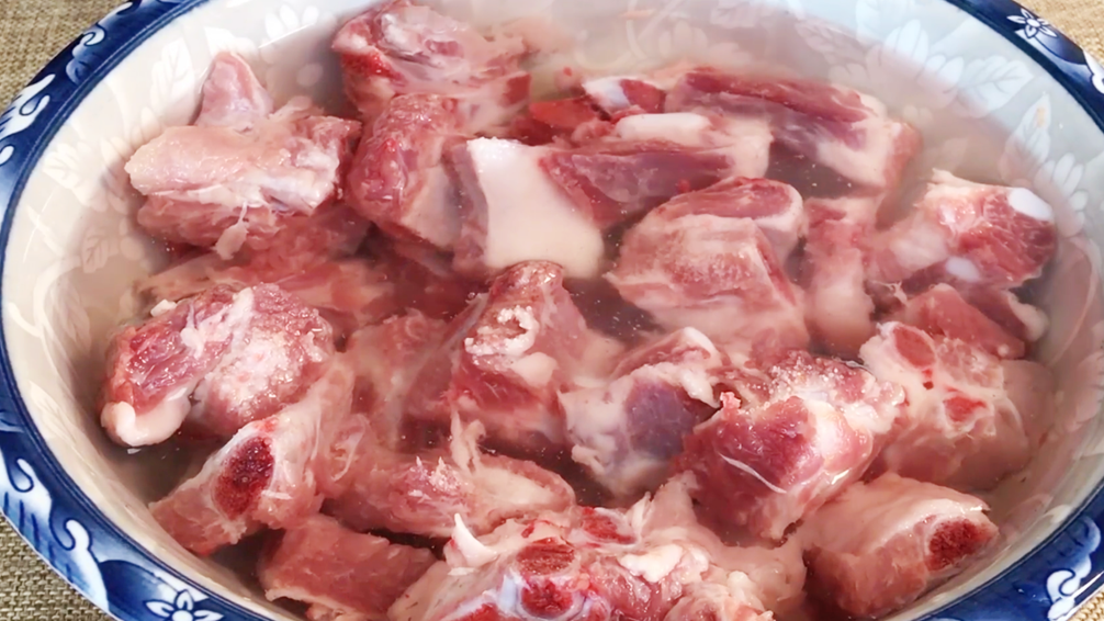 圖片[2]-【排骨燉玉米】做法步驟圖 排骨軟爛入味 一點(diǎn)也不腥不柴-起舞食譜網(wǎng)