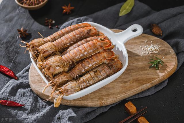 皮皮虾怎么吃，皮皮虾怎么处理干净（这样做鲜嫩Q弹不回缩）