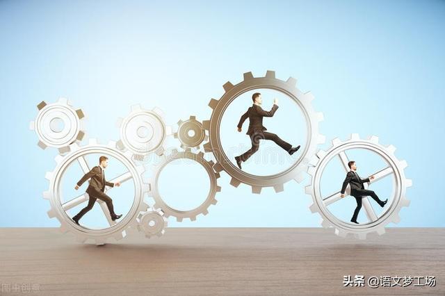 我们一起走过作文，我们一起走过天真的童年（中考高分作文阅读与点评）