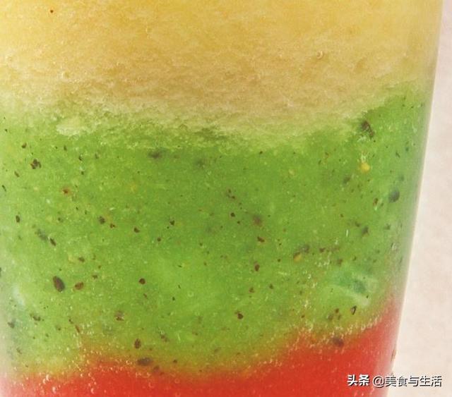 橙汁的制作方法，满杯橙汁制作方法（只用水果就可以做出漂亮的彩虹果汁）