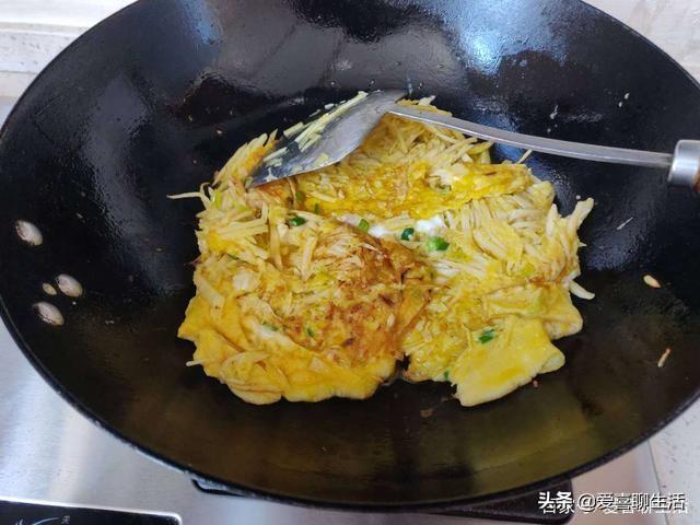 家常菜菜谱：小春笋炒鸡蛋的做法，家常菜菜谱（笋丝炒鸡蛋这样做）