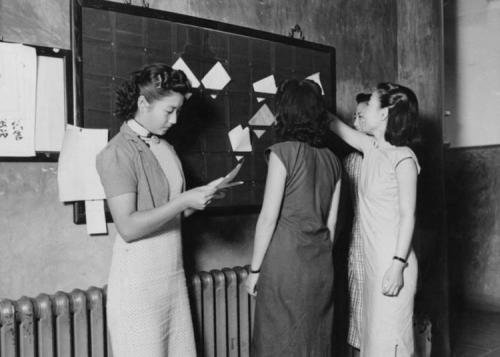 小背心和胸罩的区别，小背心和文胸的区别有哪些（中国古代女子内衣演化简史）