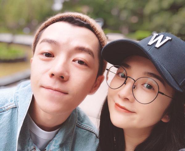 王栎鑫离婚几次，结婚5年多与前妻儿女双全