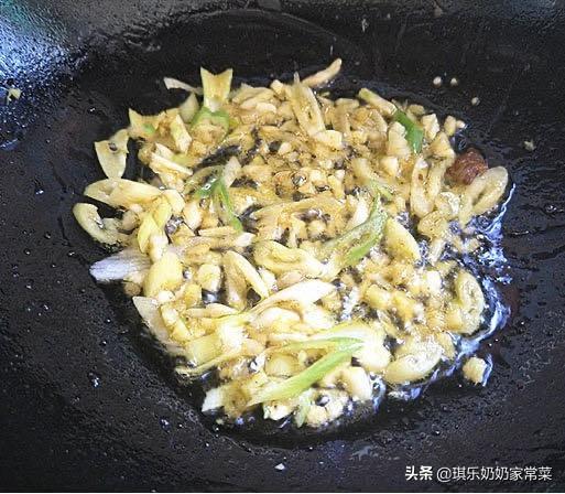 杭椒炒肉的做法，杭椒小炒肉的家常做法（最家常的杭椒炒肉）