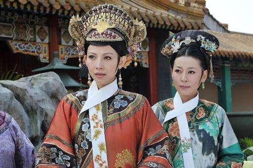 她是历史上纯元皇后，陪伴雍正四十年，临终前却被送出宫外