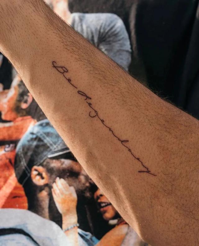 aj水晶底氧化怎么办，aj11水晶底氧化怎么办（它会是你鞋柜中的那双白色球鞋吗）