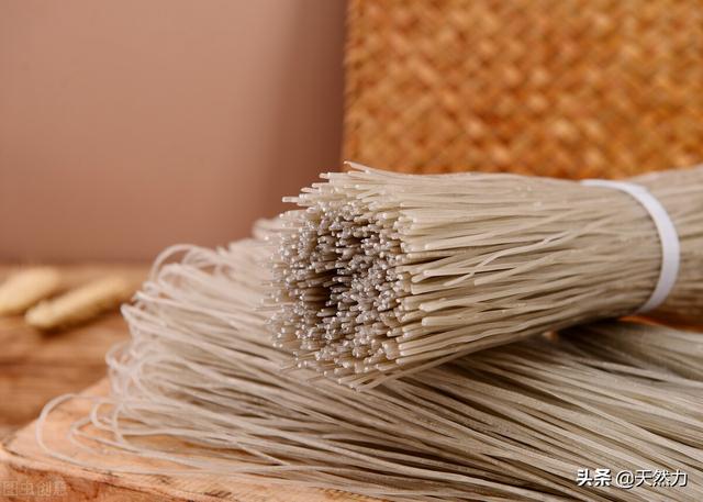 宽粉怎么泡软得快，粉条怎么泡软的快（红薯粉丝泡多长时间）