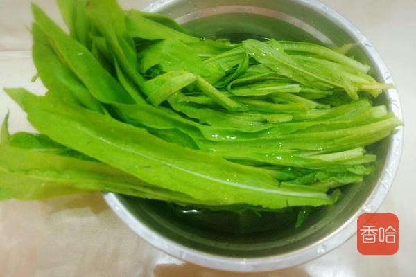 油麦菜煮多久能熟，油麦菜煮多久就熟了（油麦菜有股苦涩涩的味儿）