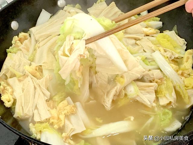 白菜腐竹滚汤怎么做，腐竹和白菜可以做汤吗（广东客家人的素食菜）