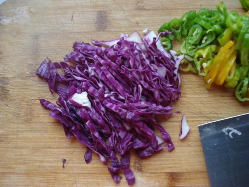 紫色蔬菜图片及名称，紫色的蔬菜是什么样子的（为什么炒紫甘蓝后会变色）