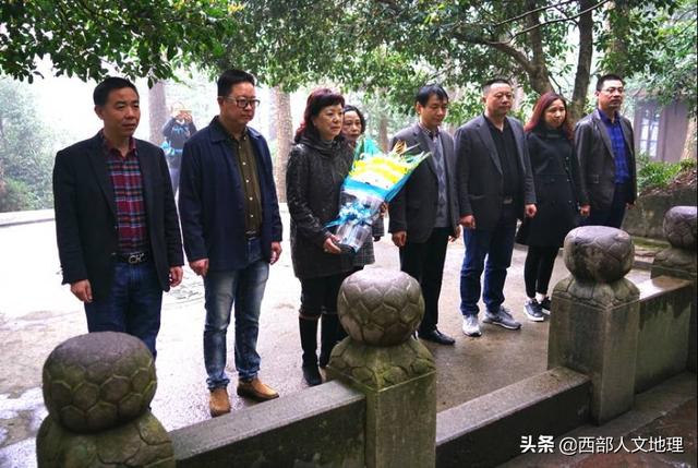 黄美伦（黄美伦简历，蒋孝严和蒋孝慈的子女都是谁？在干什么？请知道的（这才是大家闺秀应有的样子）