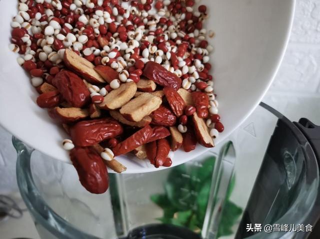 薏米红豆粥的功效，红豆薏米汤的做法（教您做一款祛湿美味的粥）