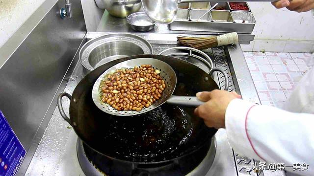 香菜花生做法，油炸花生再也不会炸老