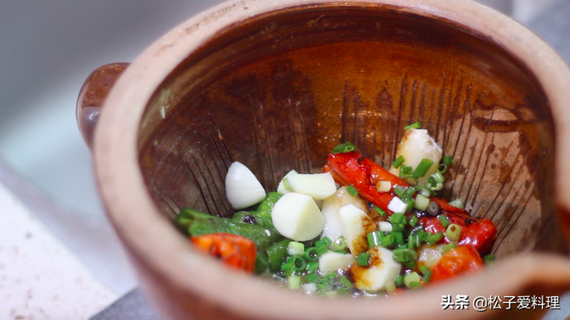 夕颜花是牵牛花吗，花语比较虐心的花（它这落苏的别名同样动人）