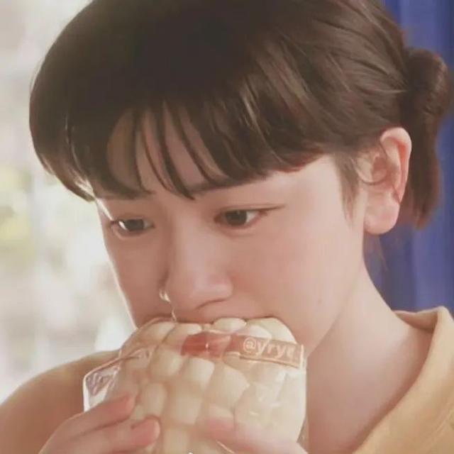 唯美头像，唯美头像女有气质迷人（唯美头像+背景图套图）