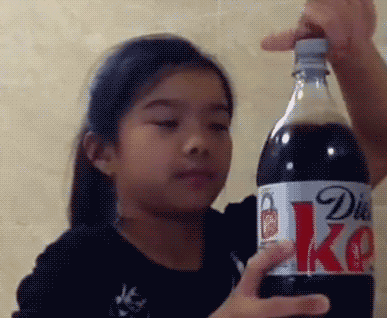 蓝黑还是白金裙子原图出来啦！，蓝黑白金裙子图片（用最火的表情包拍最有梗的MV）