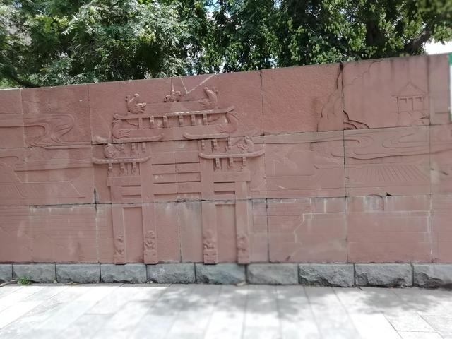 太阳地球月亮运行图，地球月球运动轨迹图（公园虽小，历史文化元素不少）