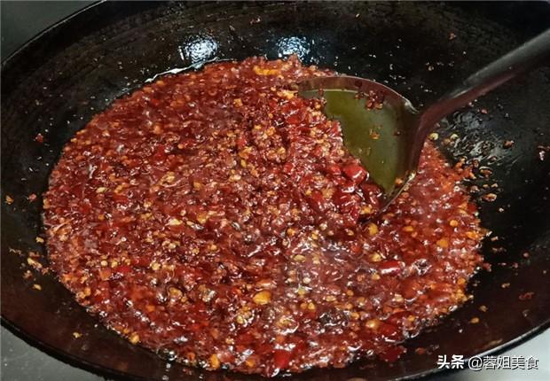 香菇酱制作方法，香菇酱的家庭制作方法（四川厨娘教你做香菇酱）