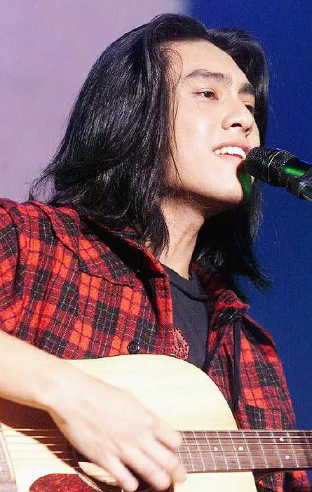 f4演的电视剧，流星花园f4成员名字（有人任由豪宅变废墟）