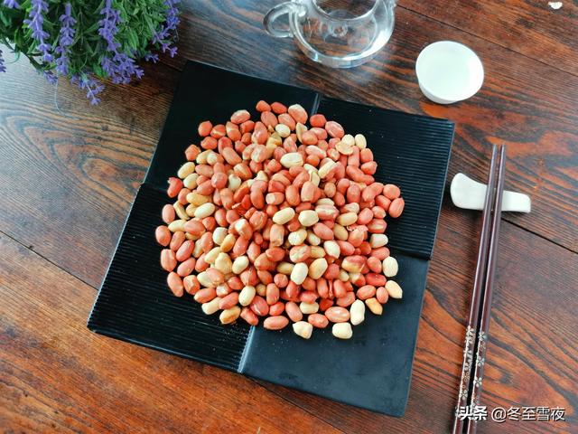 花生米怎么炒又香又脆，怎么炒花生米又香又脆又甜（炒花生不一样的做法）