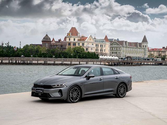 性价比最高的中级车，性价比高的笔记本电脑排行榜前十名（盘点3台最具性价比中级车）